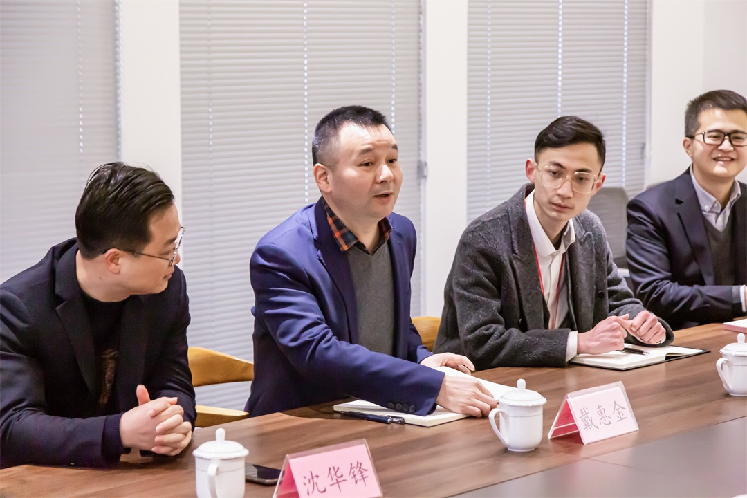 中國郵政集團有限公司領(lǐng)導(dǎo)一行蒞臨西大門調(diào)研指導(dǎo)