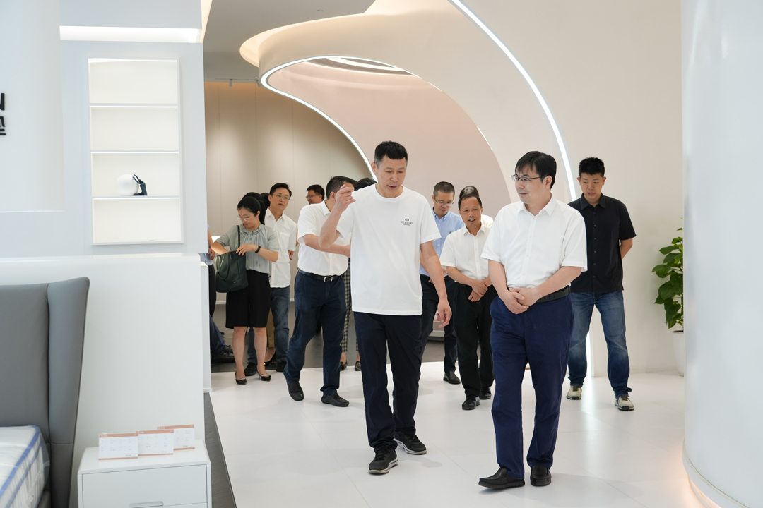 國家統(tǒng)計局領(lǐng)導(dǎo)一行蒞臨西大門股份調(diào)研指導(dǎo)